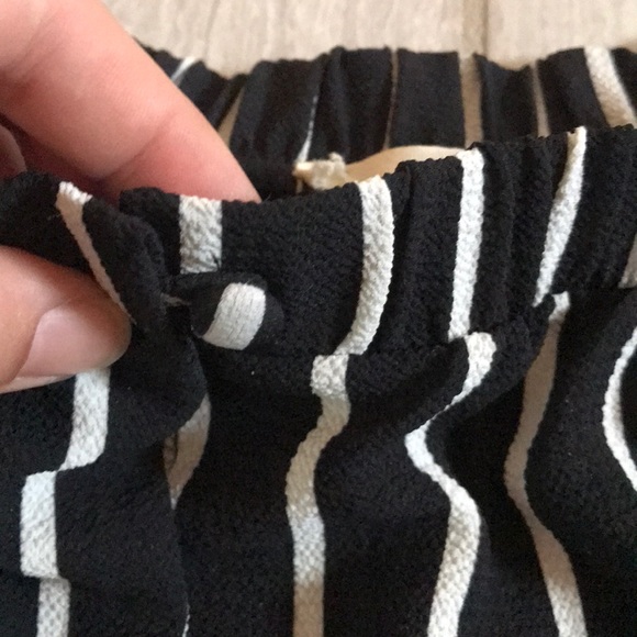 Flowy crop top - Picture 2 of 4